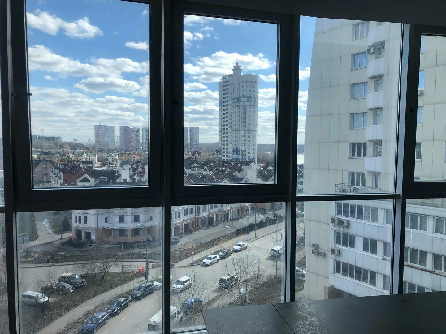 остекление сильвер солар. тонировка окон. тонировка балкона изнутри. затемненные окна в квартире. тонировка квартир.