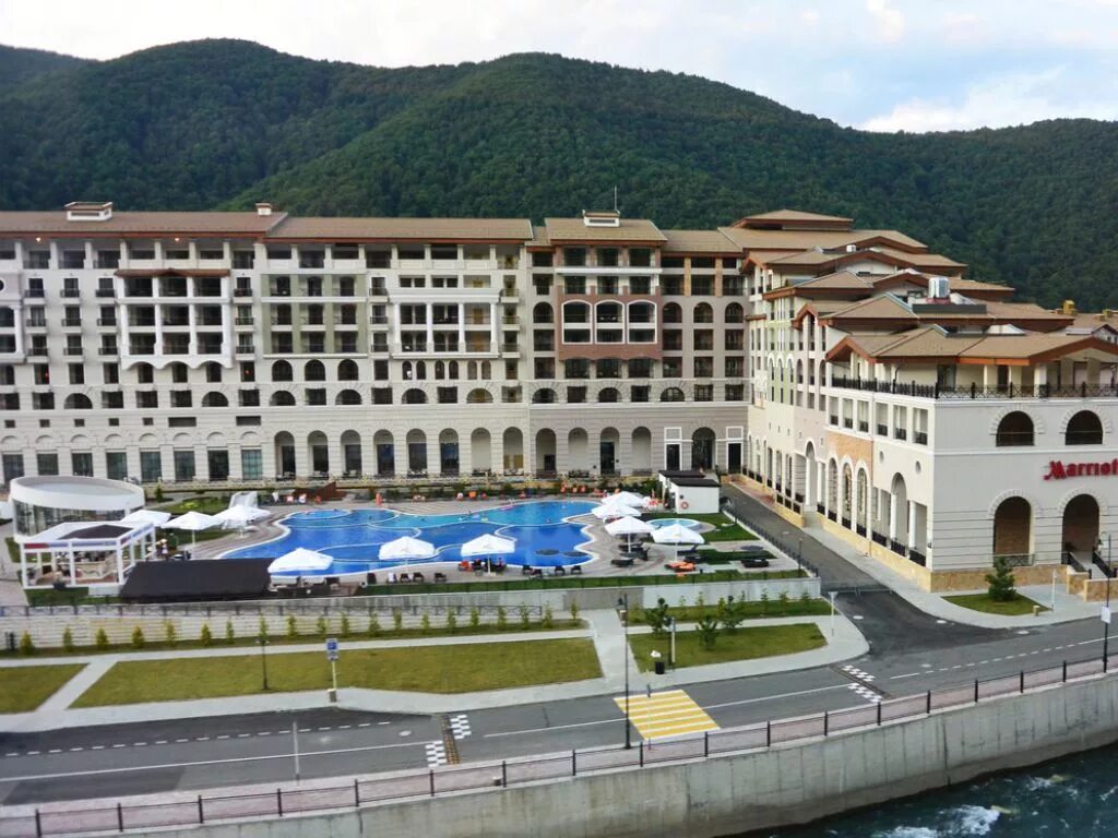 марриотт сочи красная поляна. марриотт гостиница красная поляна. отель марриотт эсто садок. сочи марриотт красная поляна отель. кортъярд марриотт красная поляна.