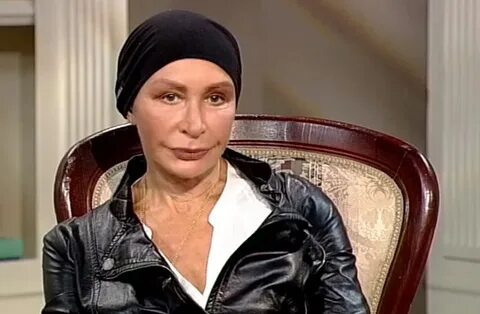 В семнадцать лет вы расцвели прелестно