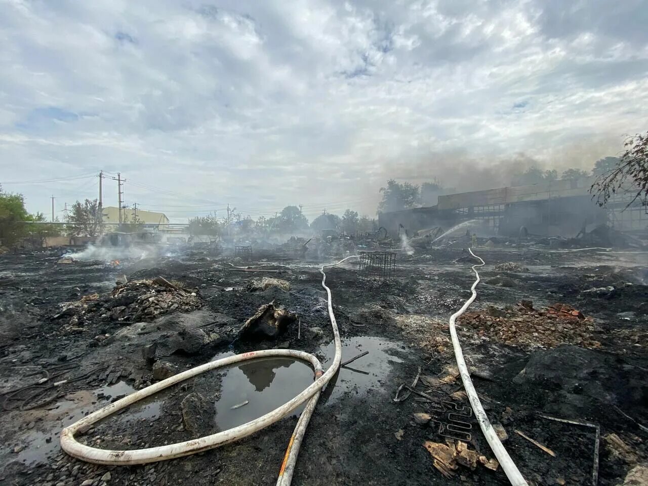 Что горит в челнах сейчас. Пожар на гэсе. пожар в набережных челнах 43/15. пожар в набережных челнах сегодня на гэсе. сгоревшая покрышка.