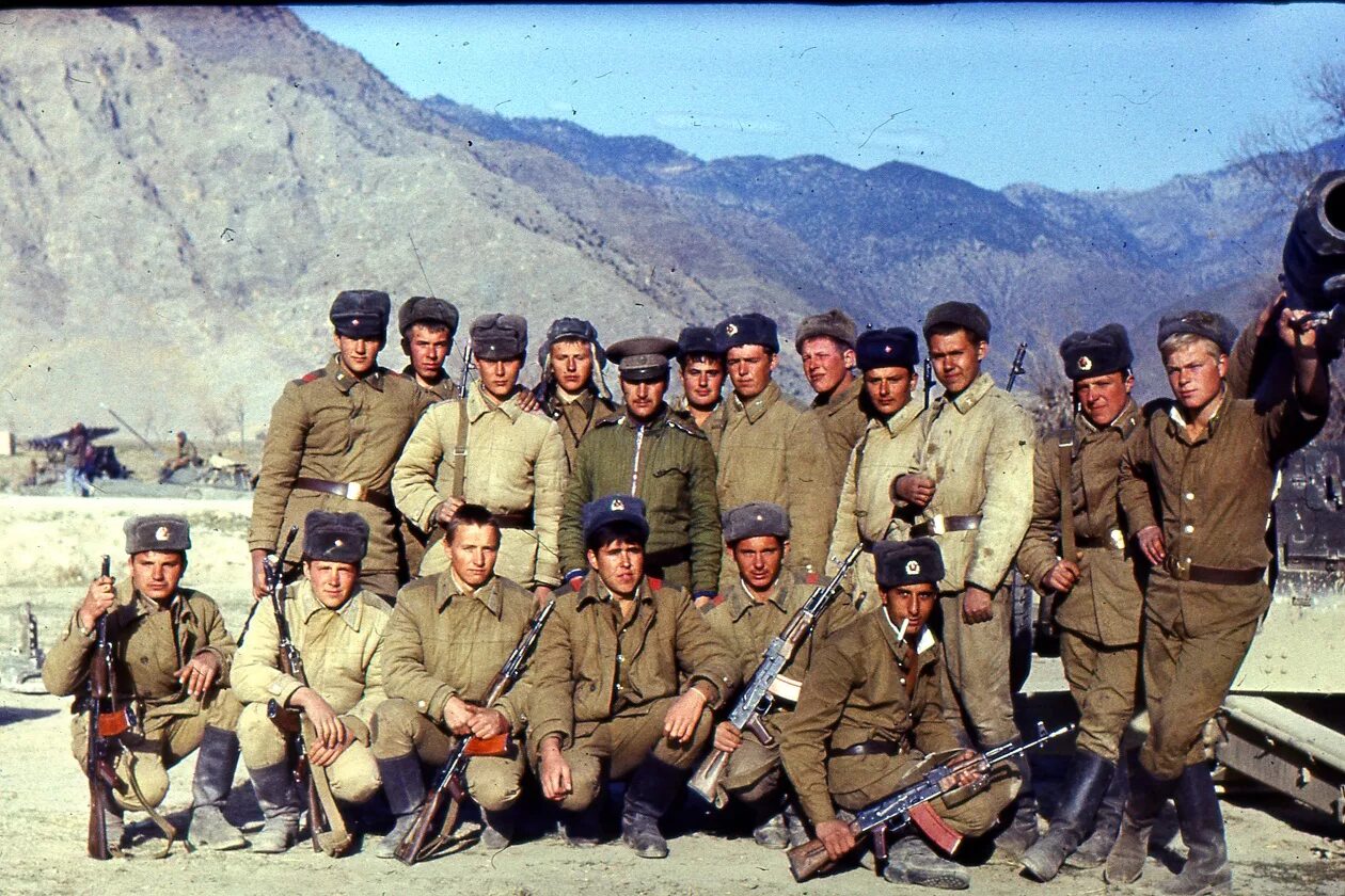 горы афганистана война 1983. служба в афгане. шиберган афганистан. советские солдаты в афгане 1979. кандагар афганистан 1989.