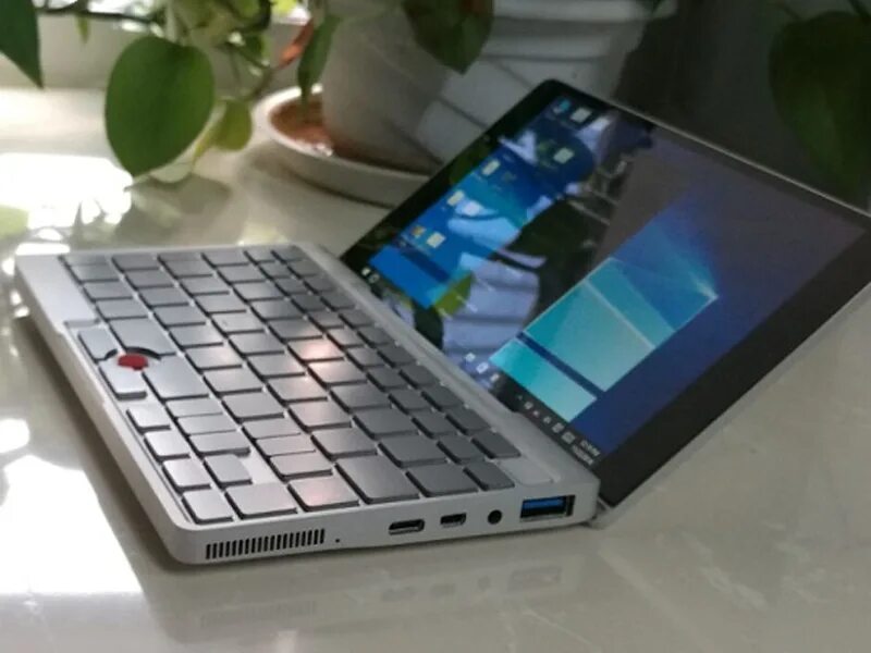 Gpd pocket 2023. Umpc gpd pocket. Gpd win 5. Мини ноутбук gpd 6. Игровой мини ноутбук gpd win3.