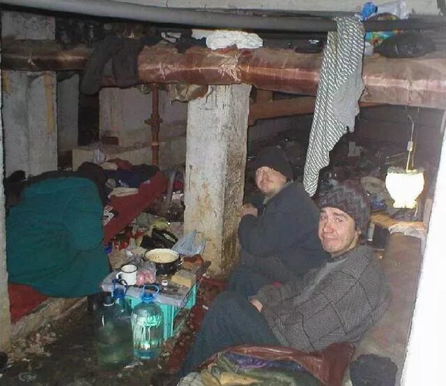 Сельские чудики. Баня бомжей. Баня бомжей. Мальчик в кургане затопил баню бензином. Санитарная обработка бомжей.