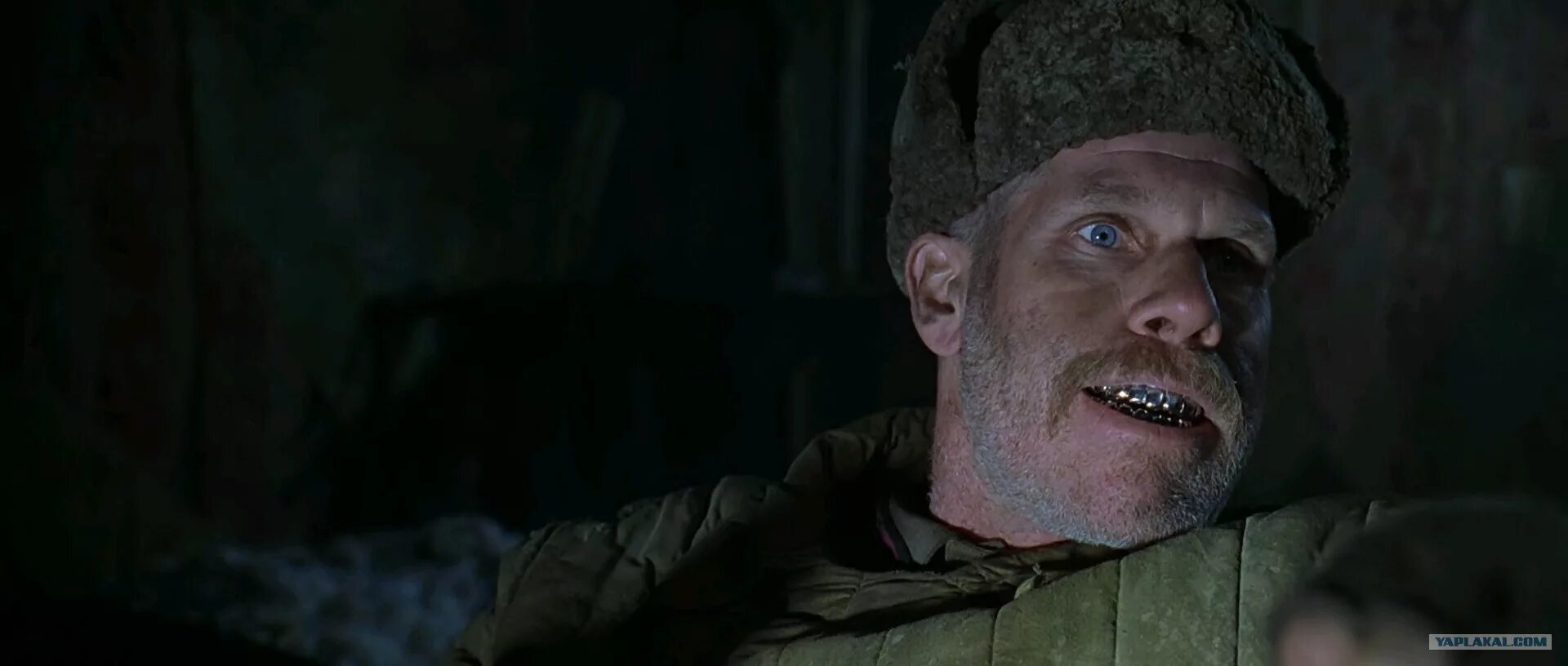 Враг мем. Обама смеется. Враг смеется. Рон перлман враг у ворот. Джуд лоу в роли советского солдата.