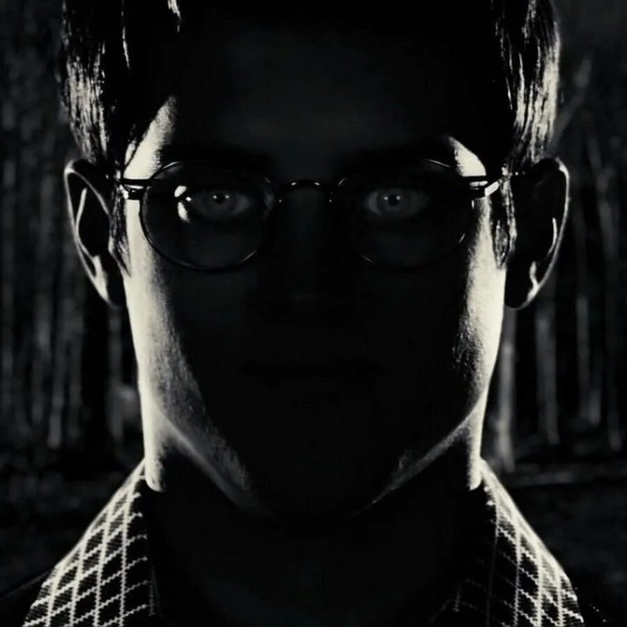 Sin city кевин. Элайдже вуд город греза. Элайджа вуд кевин город грехов. Город грехов фильм 2005 элайджа вуд. Город грехов фильм 2005 элайджа вуд.