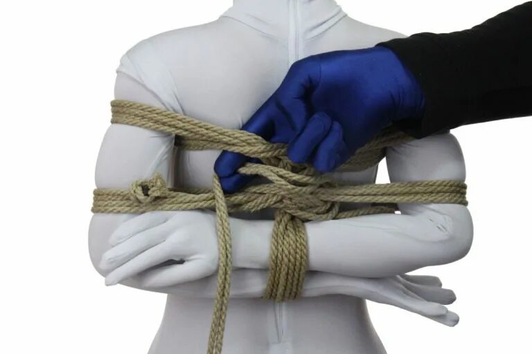 Скачать Песню Tied Up Andyr
