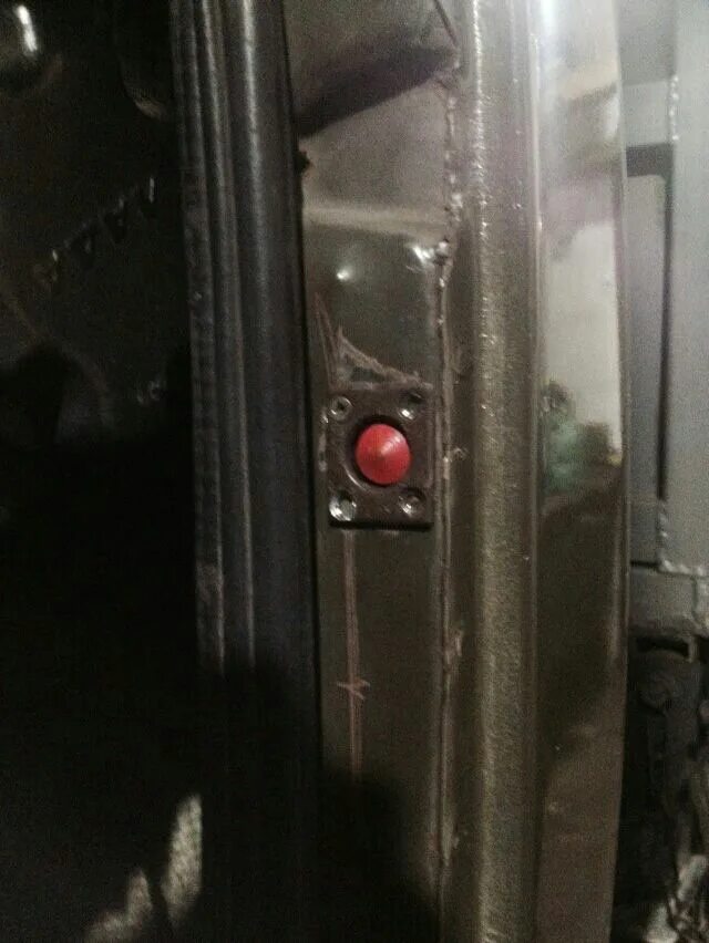 Горит замок на уаз. Центральный замок в уаз 3303. центральный замок на уаз буханка. установка центрального замка на уаз буханка. центральный замок уаз 3303 своими руками.