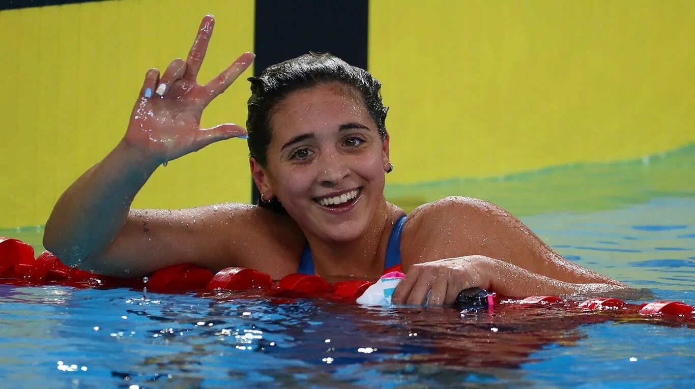 She can well swim. Lima 2019 Swim. Плавание по телевизору. She Swims. She is swimming.