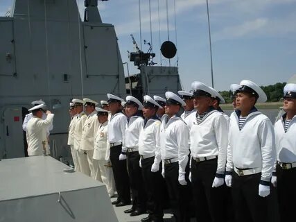 Сколько экипажей на корабле