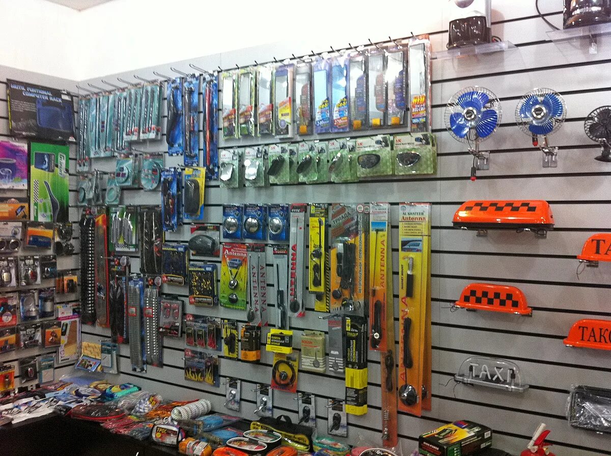 Магазин автомобильных аксессуаров. Авто магазин автозапчастей. Автоаксессуары для автомобиля. Магазин аксессуаров для автомобилей. Магазин аксессуаров для автомобилей.