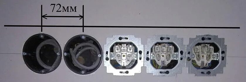 Разметка подрозетников 68 мм. Разметка под подрозетник 68 мм. Разметка подрозетников 72мм. Подрозетник 72мм.