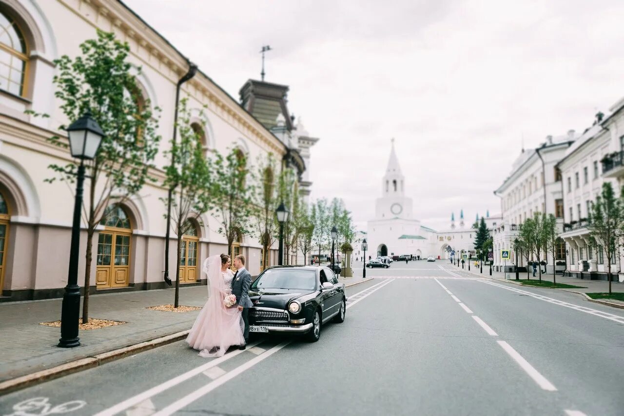 Красивые места казани для фотосессии на свадьбу. Wedding казань. Wedding казань. Свадьба казань 2023. Красивые места для свадьбы в казани.