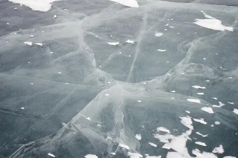 Белой реки лед