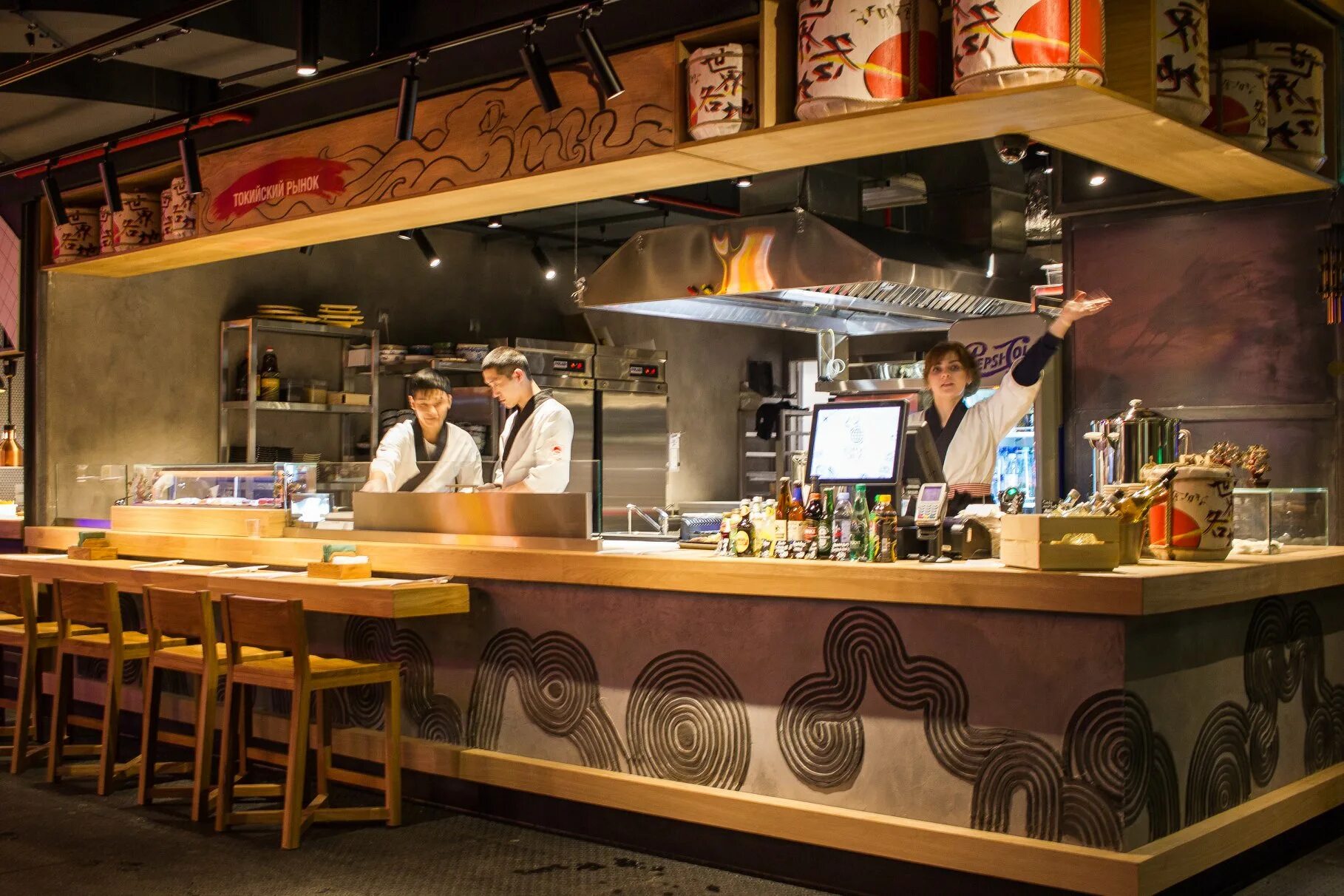 Кухня фастфуда. Фудкорт азиатская кухня. Интерьер фаст фуд кафе. Кухня фудкорта. Кухня фудкорта.