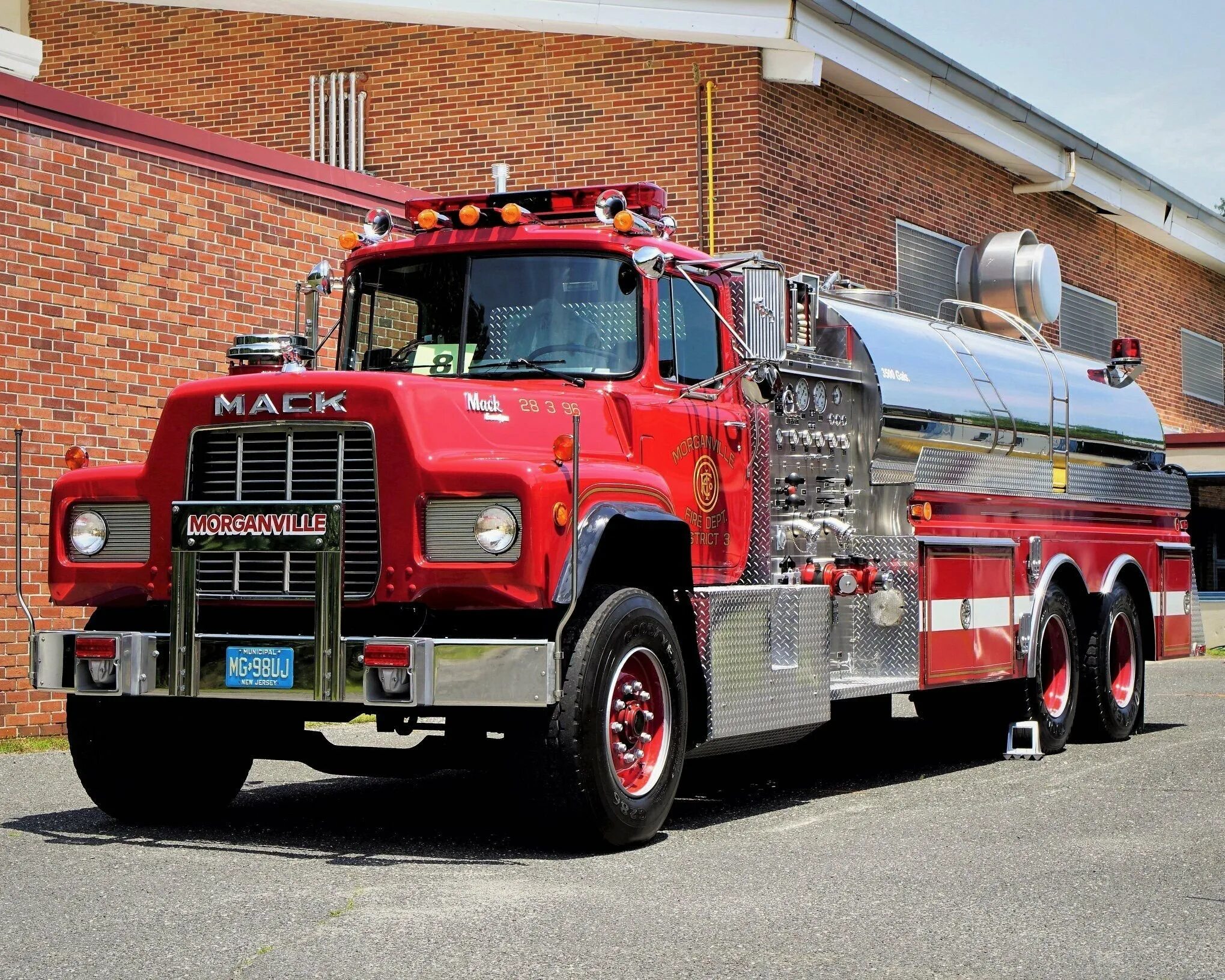 Chevrolet Fire Truck. Американские тягачи Mack. Пожарная автоцистерна Америки. Пожарный автомобиль. Пожарный грузовик
