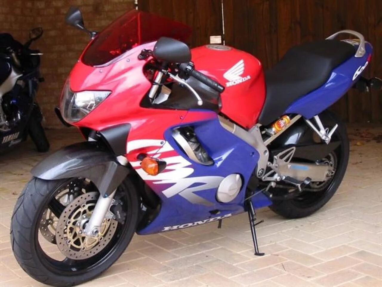 Сбр ф 4. Honda f4 600. хонда сбр 600 ф. honda cbr f4. honda cbr 600f.