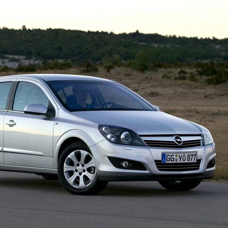 Opel Astra 2005. Opel Astra h 2007 седан. Opel Astra 2007 седан.