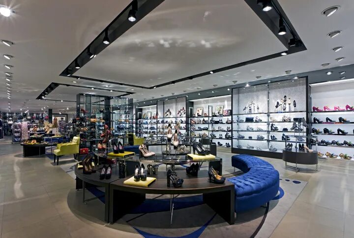 Спортивный магазин проект. Красивая выкладка в аптеке. Дизайн проект спортивного магазина. Карусель пятерочка. Волжский бульвар москва пятерочка.