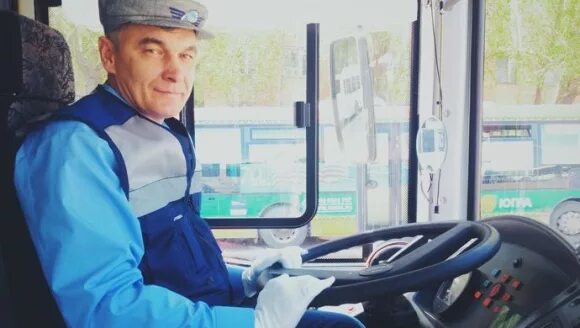 Одежда водителя автобуса. Рубашка водителя автобуса. Водитель трамвая форма мосгортранс. Одежда водителя автобуса. Форма водителя автобуса мосгортранс.