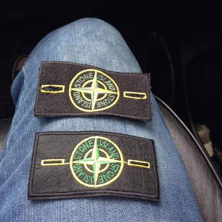 Патч stone island как отличить. Stone island паль. паленый stone island. 2 патча стон айленд. stone island патч.