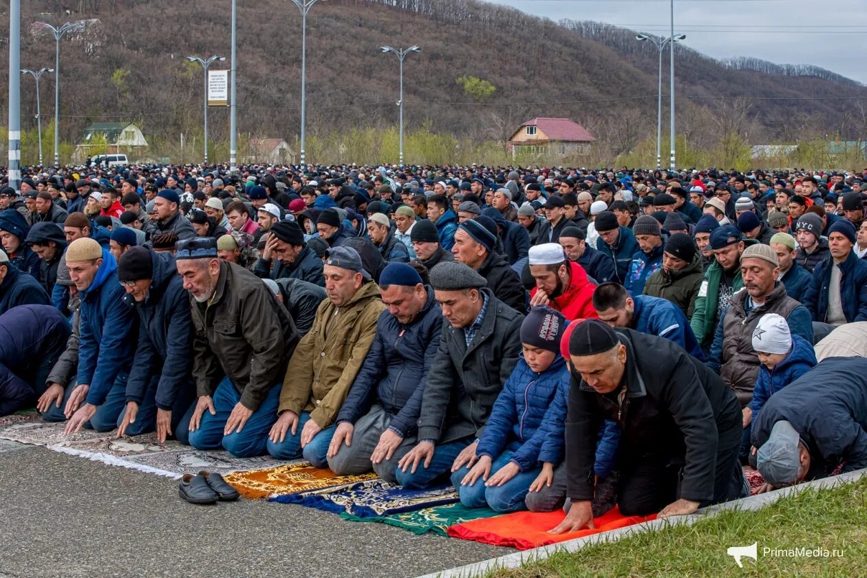 Какого числа праздник ураза байрам в россии. Ураза байрам. Ураза-байрам фото. С праздником Ураза байрам. Ураза байрам праздничный.