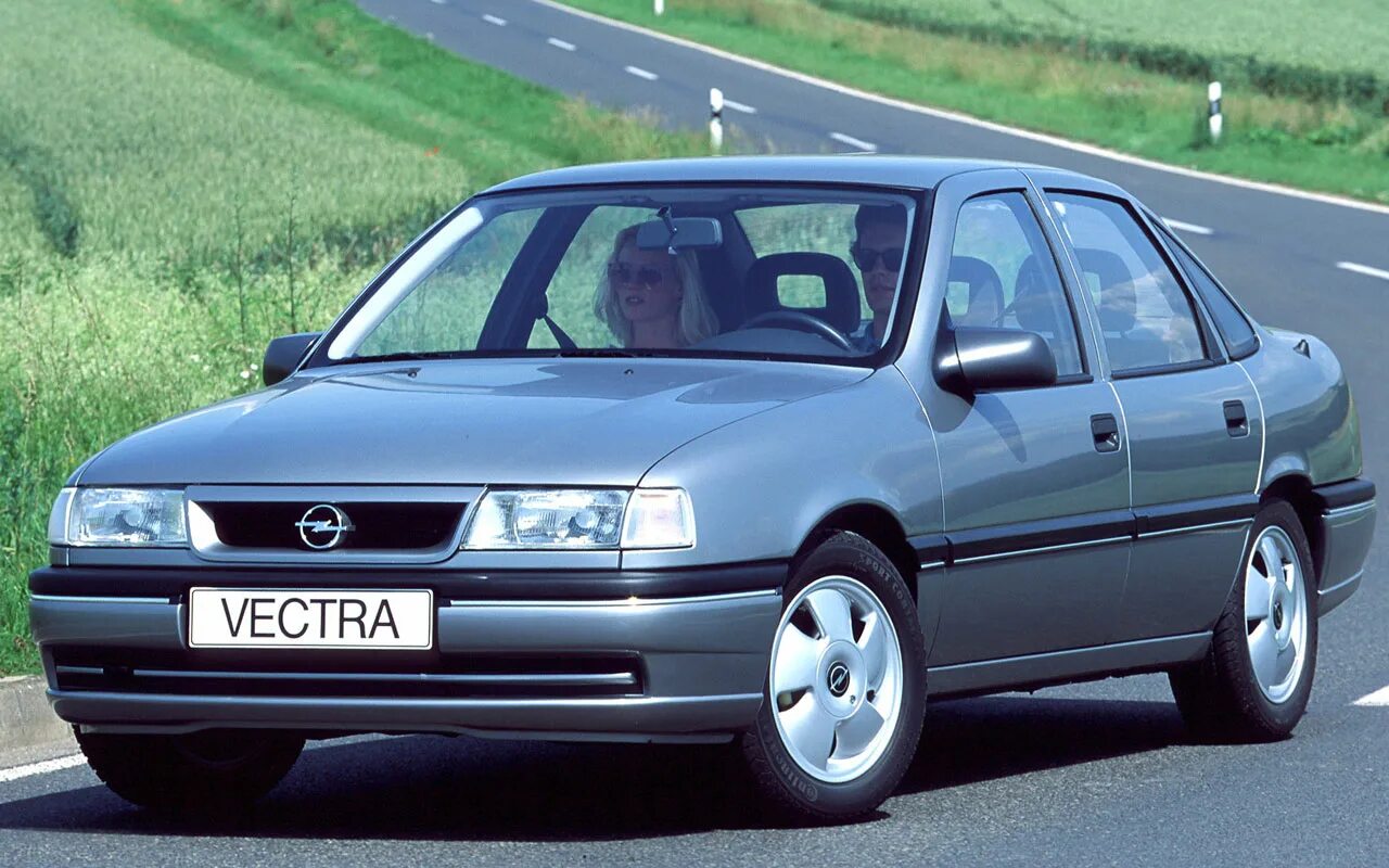 Купить опель вектру минск. Opel Vectra 1993. Опель Вектра 1.6 1995. Opel Vectra 1. Opel Vectra a v6.