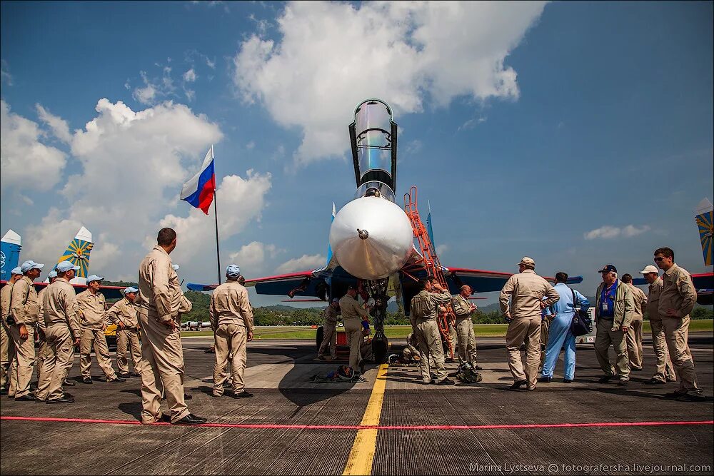 Русские витязи малайзия. Русские витязи пилотажная группа жуковец. Витязи содержание. Русские витязи пилотажная группа крылья. Витязи содержание.