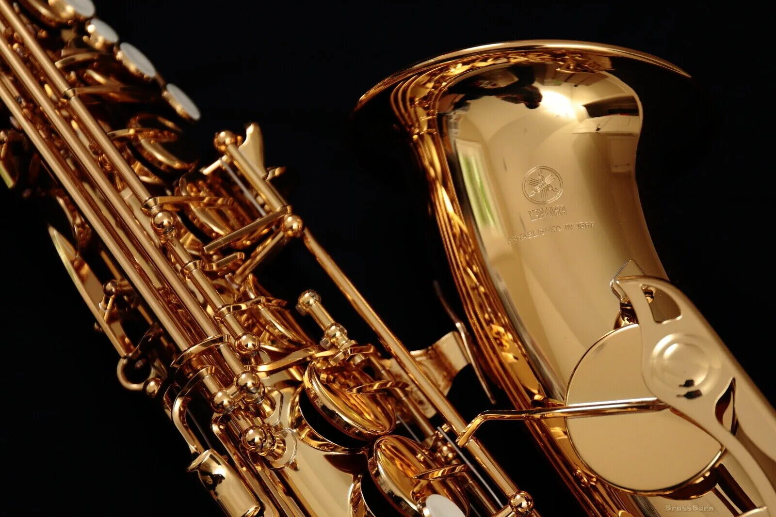 Саксофон новое. Yamaha yas-280 Alto Sax. Yamaha yas 26 Alto Saxophone. Yas 280 саксофон. Alto Saxophone Yamaha.