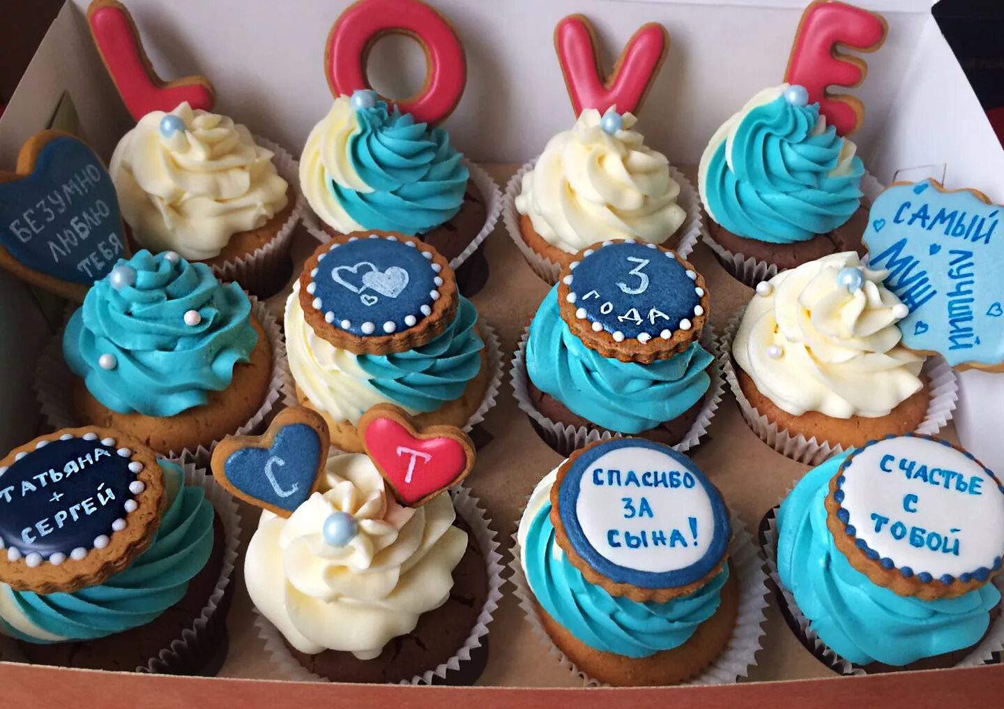 капкейки на день рождения девочке. капкейки на день рождения девушке. капкейки. украшение пирожных. капкейк с днем рождения.