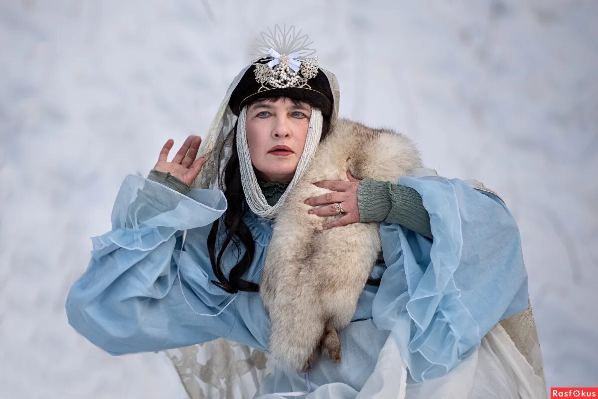 Леди айс. Ice ladies. Леди айс. Снежная королева топлесс. Ice ladies.