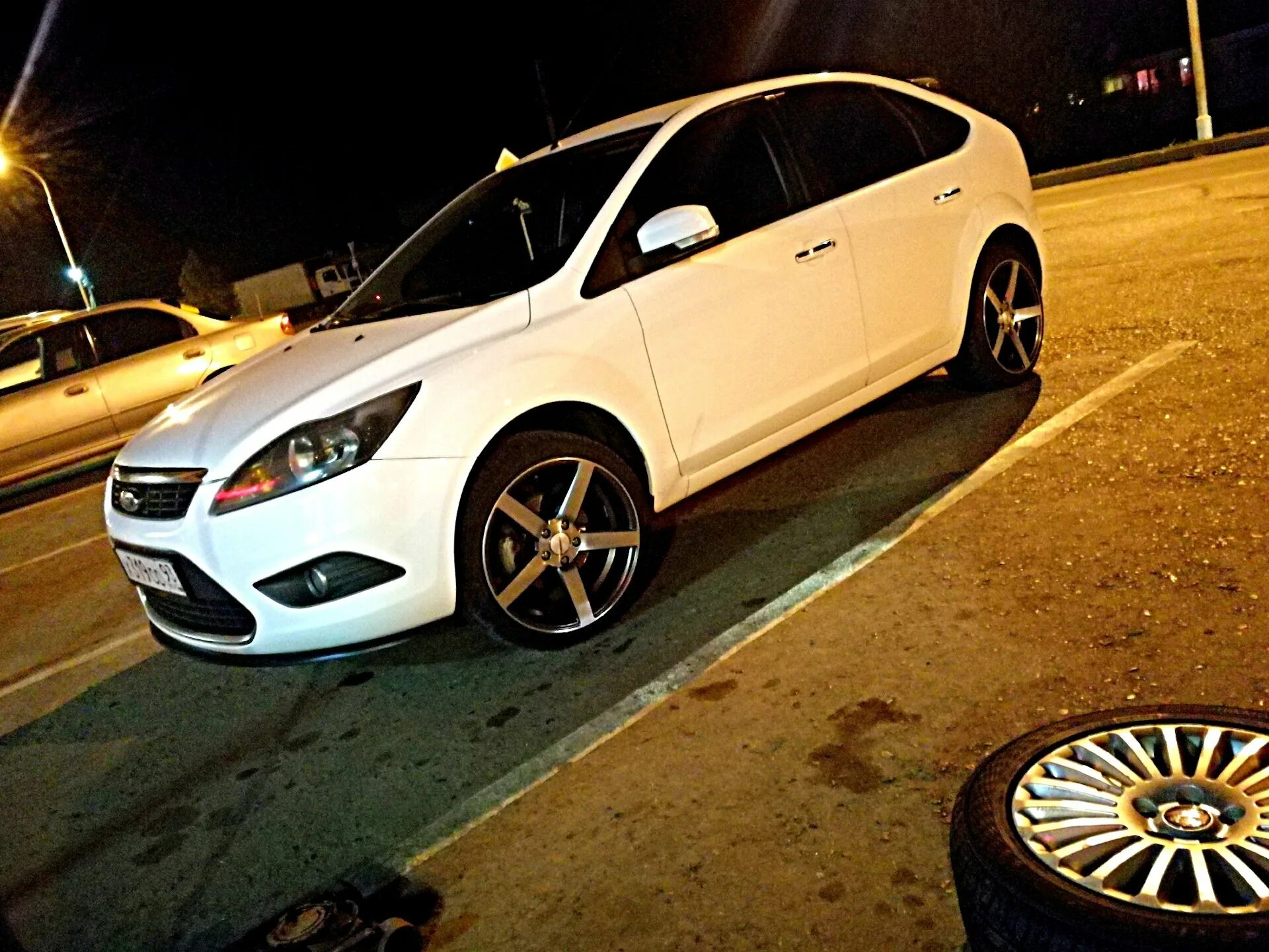 Диски фокус 2 18. Ford focus 2 r16. Ford focus 2 хэтчбек r18. Диски фокус 2 18. Фокус 2 воссен.