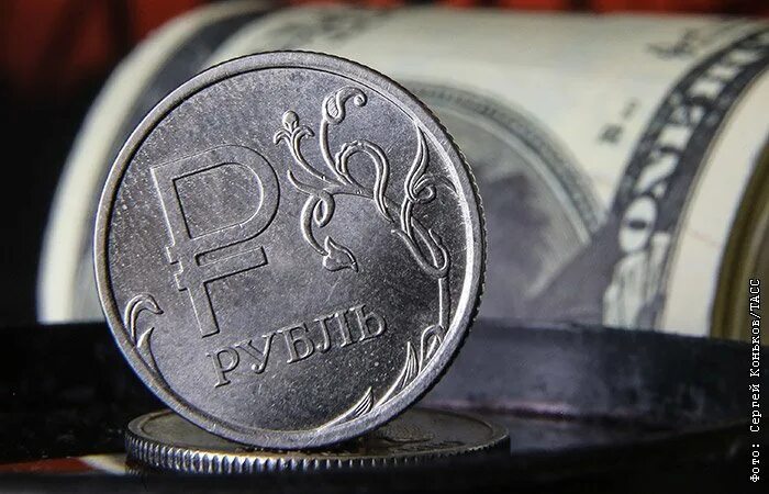 Что будет с рублем в 2023 году: прогнозы экономистов :: РБК Pro