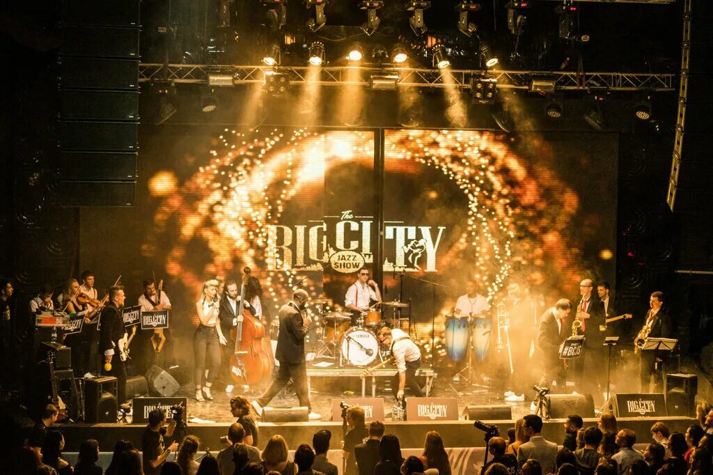 Биг Сити концерт. Big City - big City Life (2018). Production Москва. Группа Биг Сити фото.