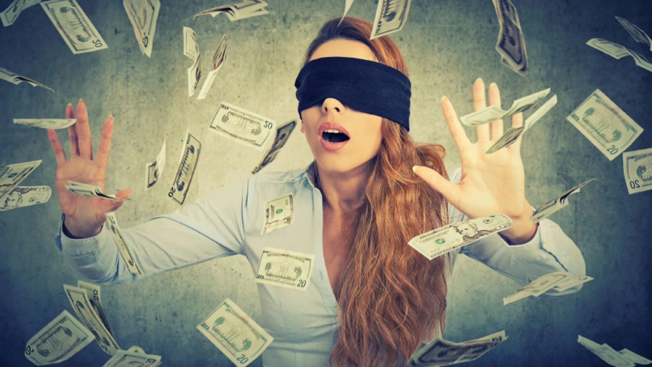 Life life give me my money. Девушка с деньгами. Страх денег. Девушка с деньгами на глазах. Страх больших денег.