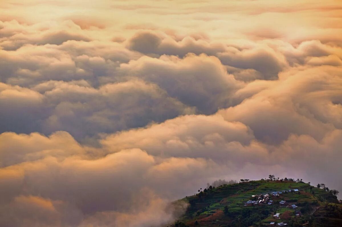 Над облаками. Между облаками. Место между облаками. Облака в Америке. Sky wonders