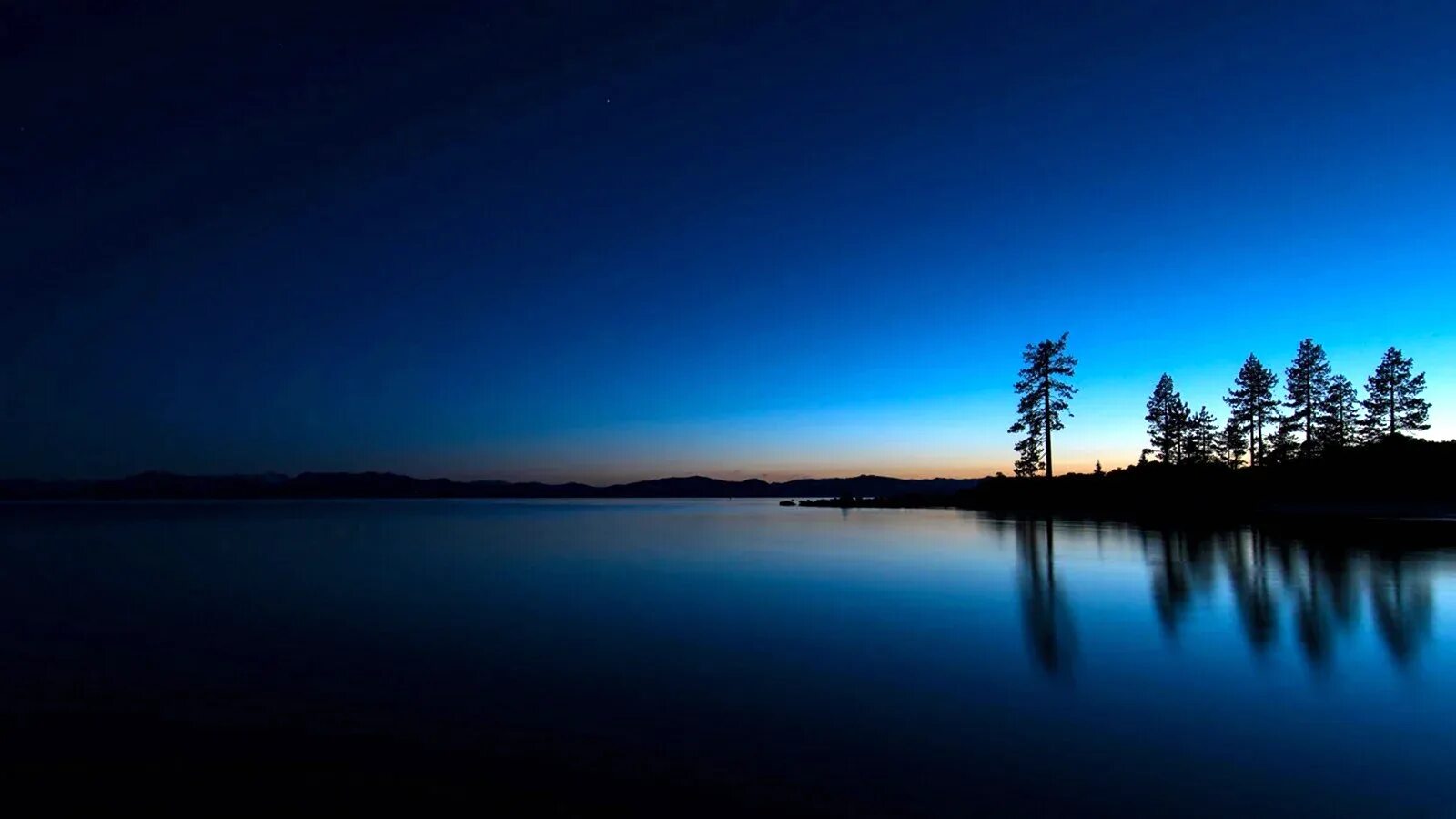 Спокойные темы. Ночное озеро. Озеро ночью. Природа ночью. Спокойное озеро.