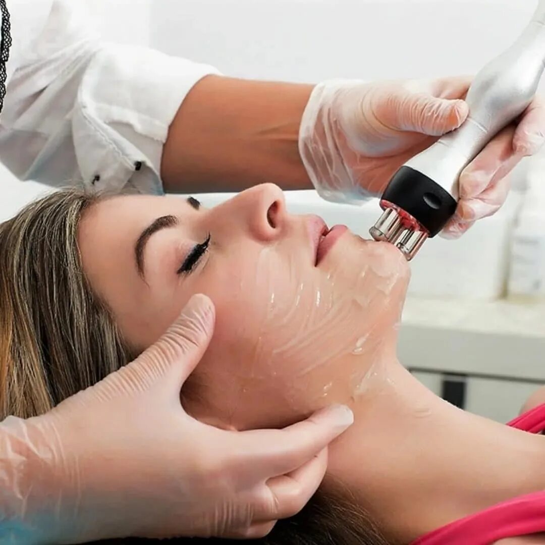 аппаратная косметология rf лифтинг. омоложение лица. рф лифтинг лица реклама. рф лифтинг. Rf радиочастотный лифтинг.