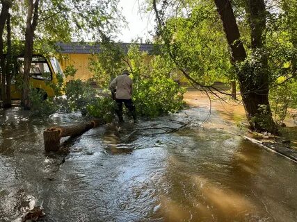 Вода на левом берегу