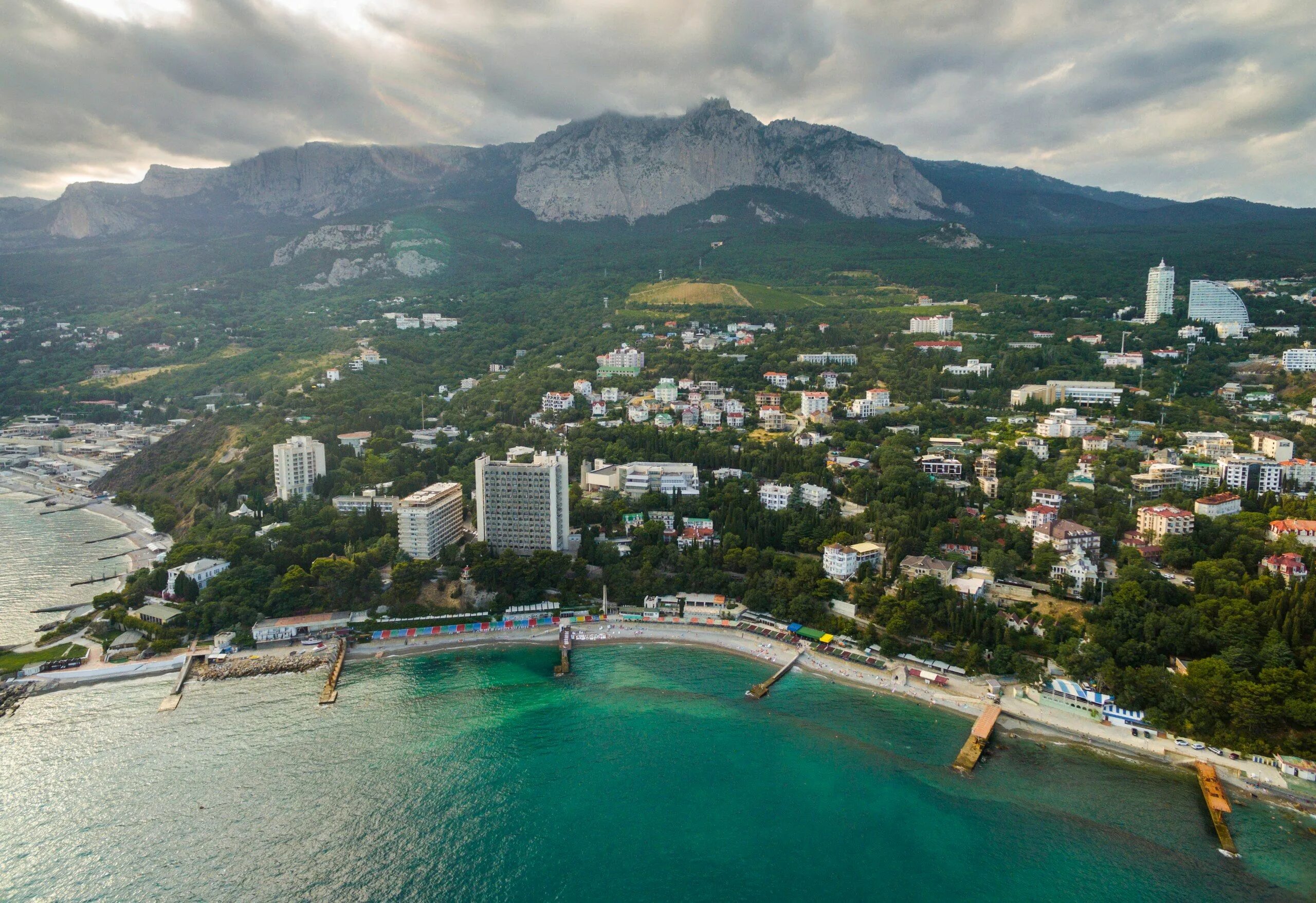 Недорогой пансионат в крыму. Санаторий ай-Петри Кореиз. АЙПЕТРИ Крым санаторий. Санаторий «ай-Петри» Ялта, Мисхор. Ай-Петри Крым санаторий территория.