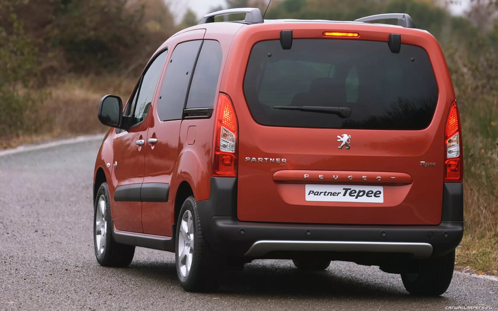 Peugeot partner 2002. Peugeot partner (пежо партнер) 2008. Peugeot partner combispace 5f. Запчасти пежо партнер. Пежо партнер б9 на 16 колесах.
