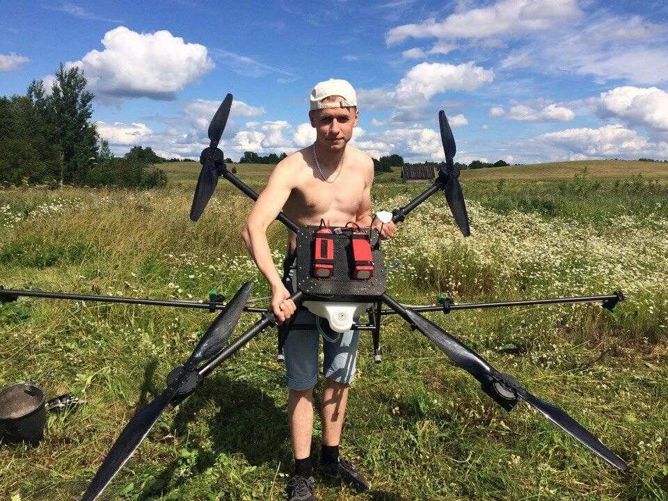 Опрыскивание квадрокоптером