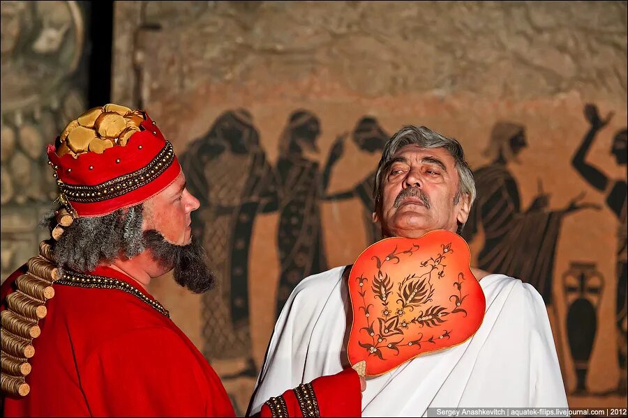 театральная постановка. забыть герострата спектакль тула. исторический костюм спектакль. забыть герострата спектакль. ярославль театр  забыть герострата.