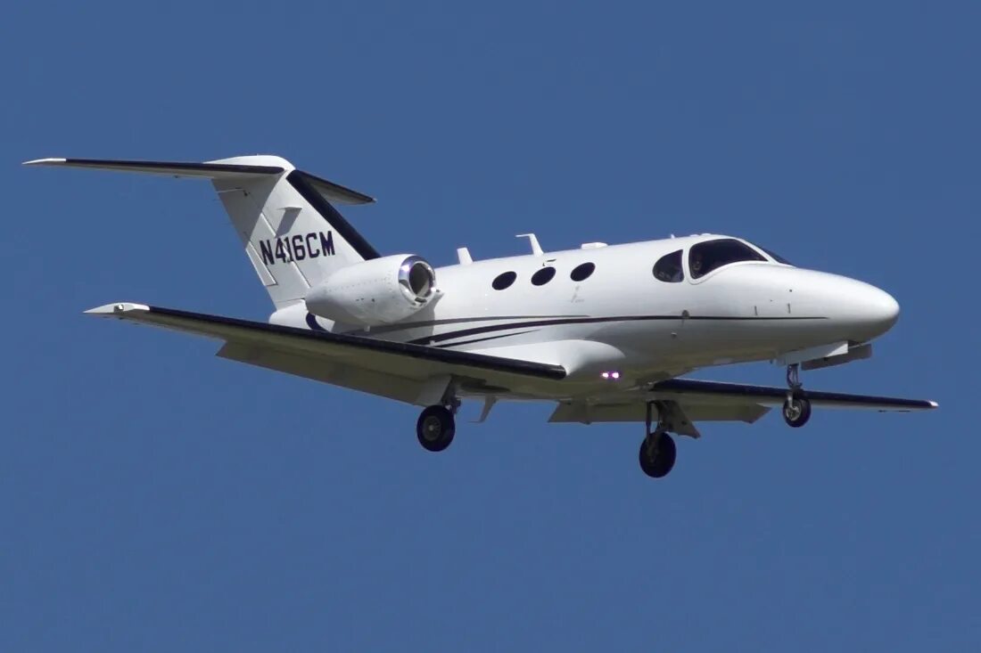 Cessna citation mustang rwdesigns. Cessna 510 mustang. Cessna citation mustang. Самолет cessna citation jet. Cessna mustang.