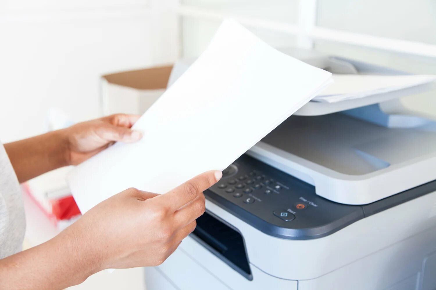 Бумага для принтера в офис. Ксерокопия бумага. Бумага для принтера. Бумага для МФУ. Ксерокопирование документов принтер.