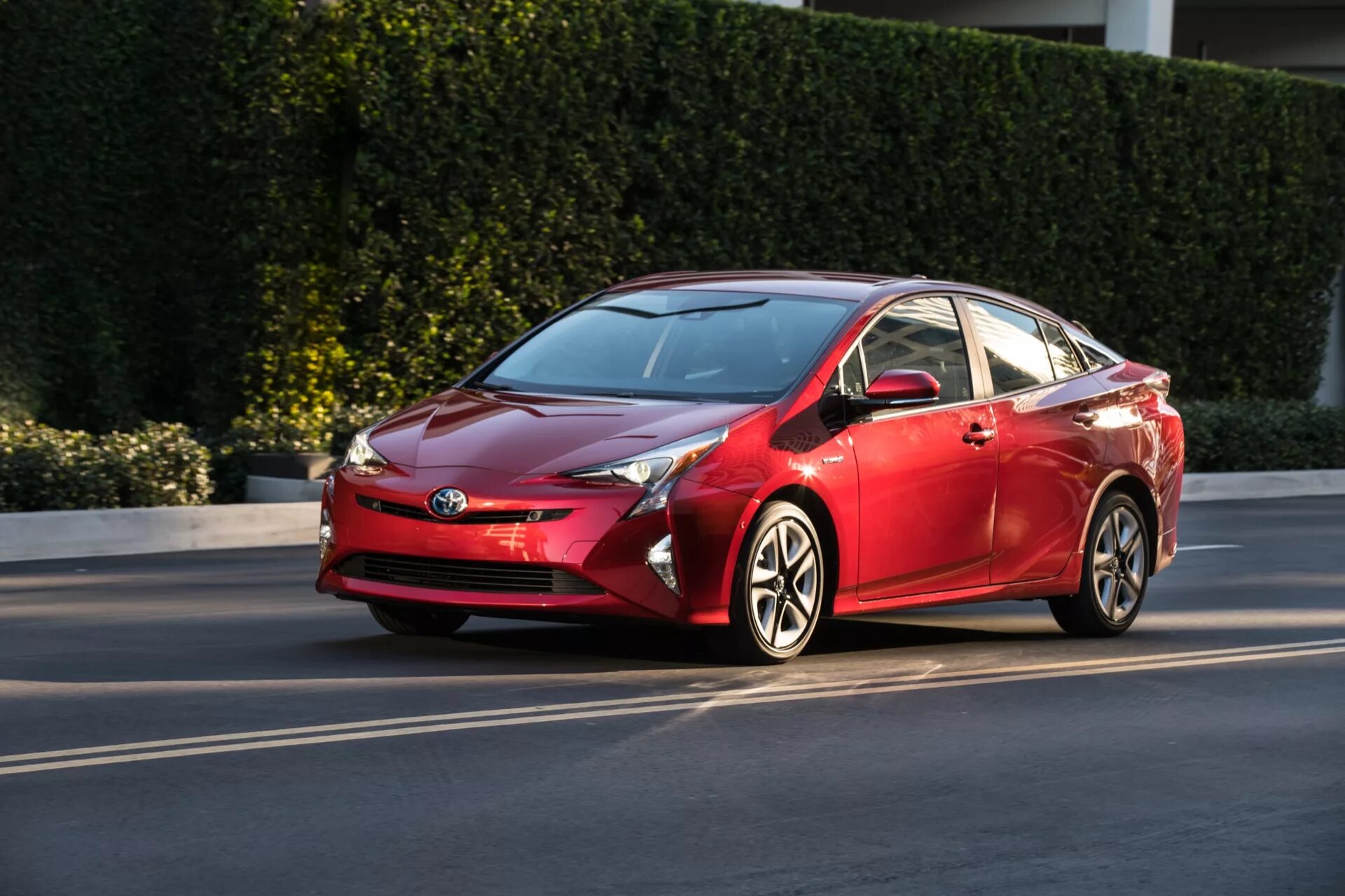 Toyota Prius 2016. Toyota Prius III 2018. Приус v 2016. Тойота Приус 6. Тойота гибрид новый