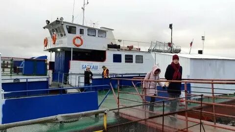 2 теплохода вышли