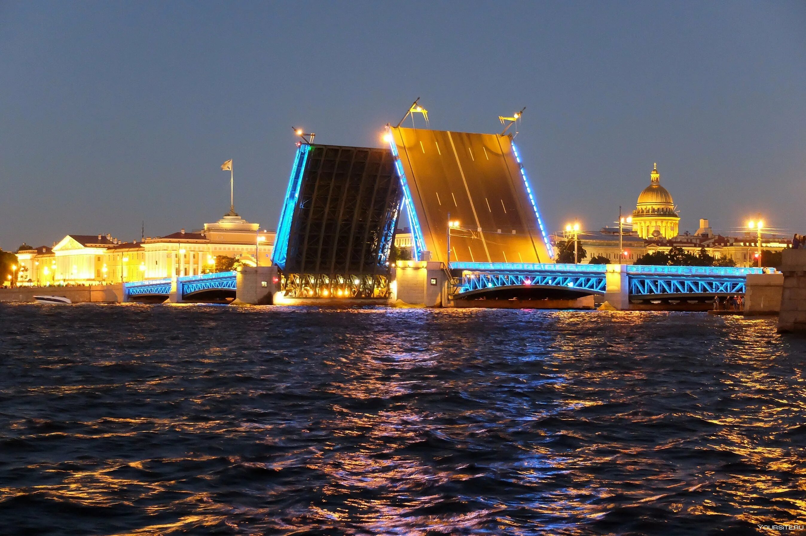 Дворцовый мост санкт петербург кратко. Мосты Санкт-Петербурга Дворцовый мост. Дворцовый мост и Петропавловская крепость. Разводной мост в Санкт-Петербурге Дворцовый мост. Разводной мост Васильевского острова в Санкт-Петербурге.