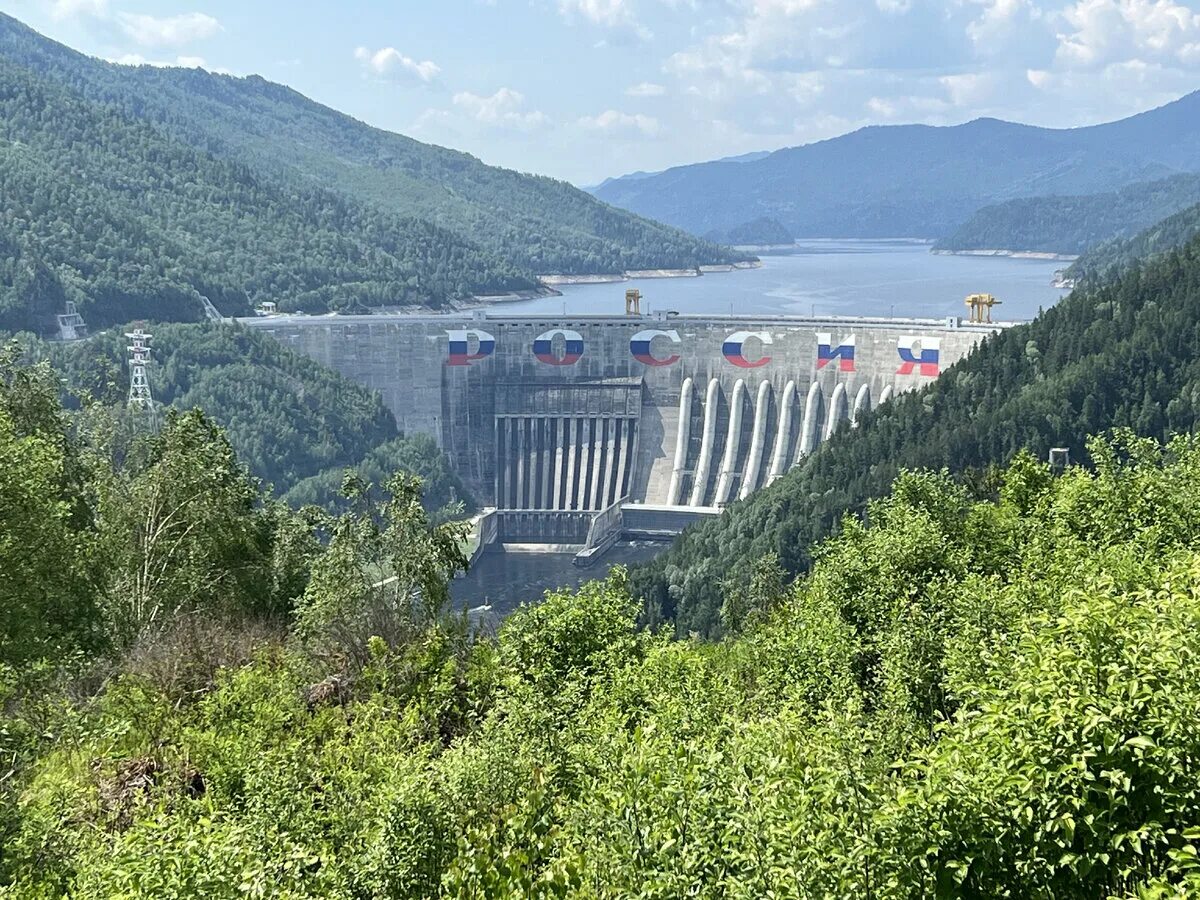 Хакасия гэс шушенская гидроэлектростанция. Мощность шушенской гэс. Саяно–шушенская гидроэлектростанция, хакасия. Хакасия саяно шушенская гэс. Хакасия саяно шушенская гэс.