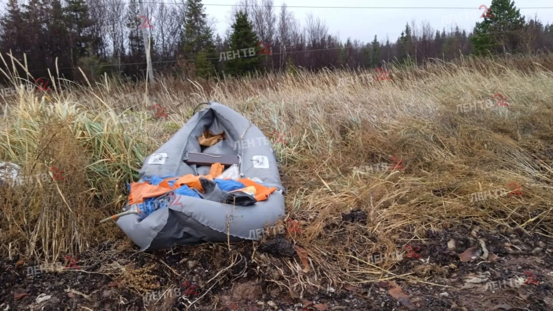 Потерпевшие северного. Судно Фаворит Мурманск. Судно Фаворит белое море крушение. Затонувший Фаворит. Происшествие на белом море.