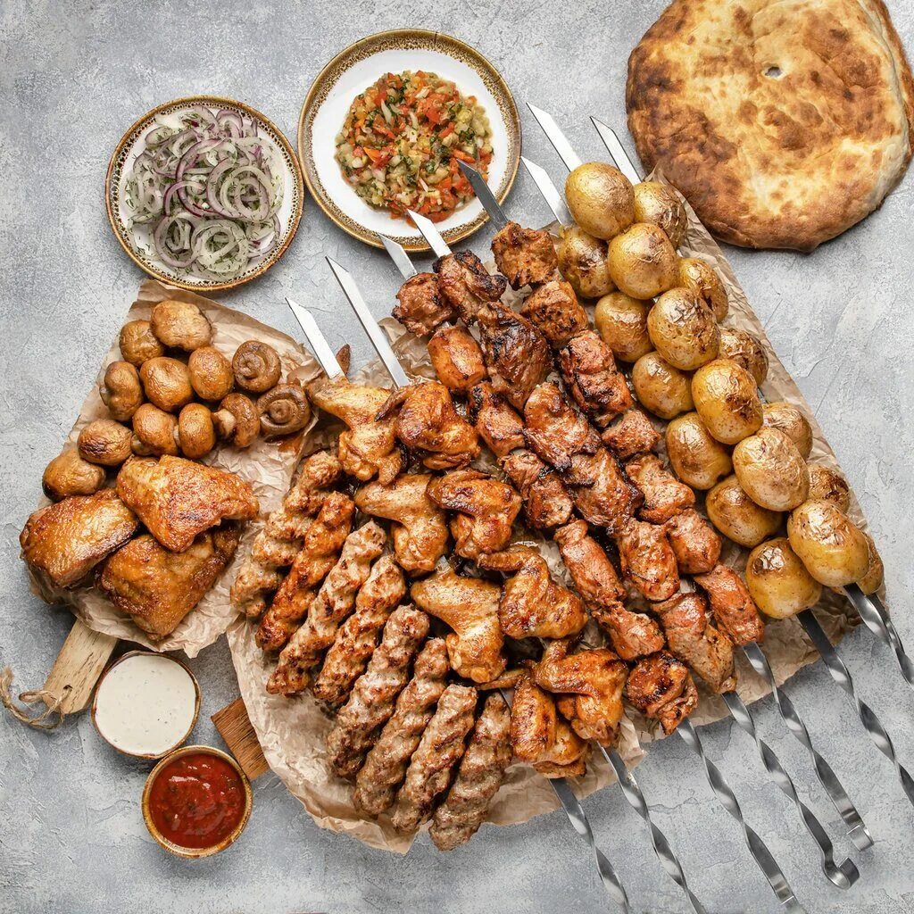 Шашлычный сет. Сет из шашлыков. шашлычные сеты. сет мясной шашлык.